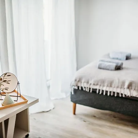 Apartment Stadturlaub Im Grunen - In Mit Beachvolleyball & Grillplatz