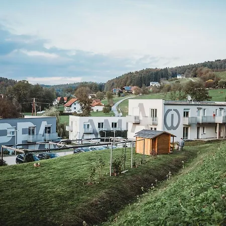 Apartment Stadturlaub Im Grunen - In Mit Beachvolleyball & Grillplatz Graz